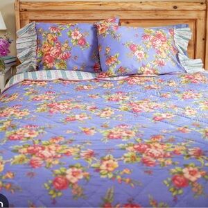 APRIL CORNELL STANDARD RUFFLED PILLOWCASES ONLY BRAND NEW